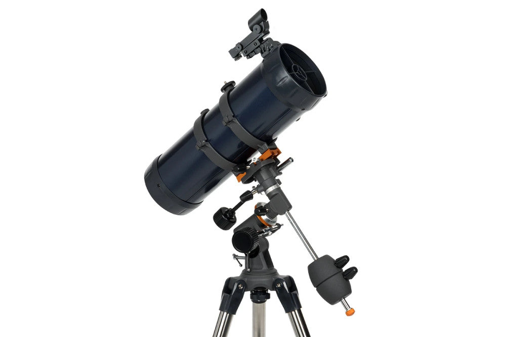 Celestron Astromaster 114EQ + Moon Filter & Smartphone Adapter