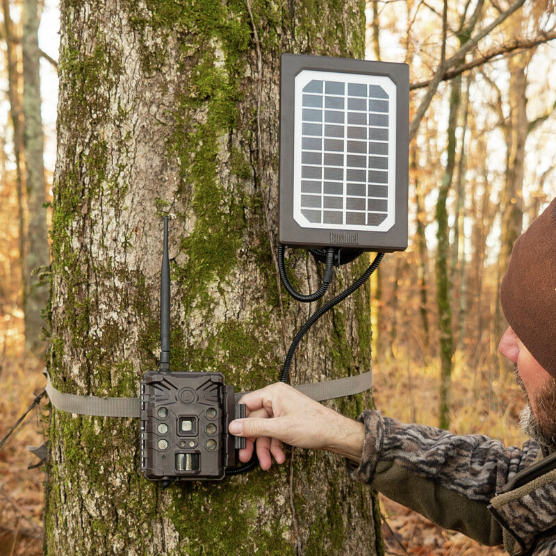 https://bushnellsa.co.za/wp-content/uploads/2021/07/119986C_Solar_Panel_In_Use_1.jpg